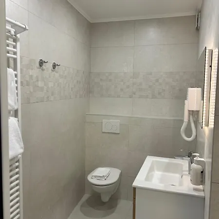 Du Dragon Hotell 2*